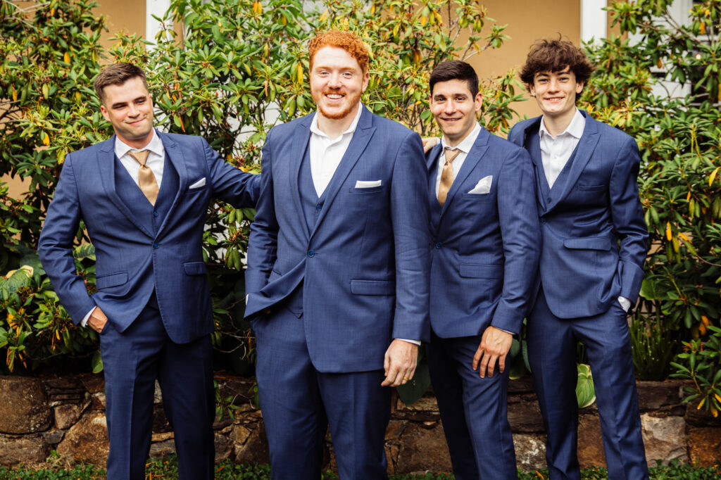 groomsmen group photo